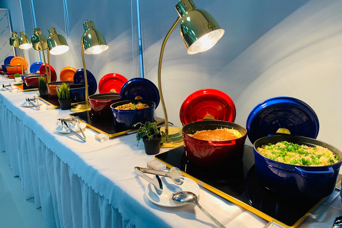 自助餐琺瑯鍋和保溫?zé)糇赓U