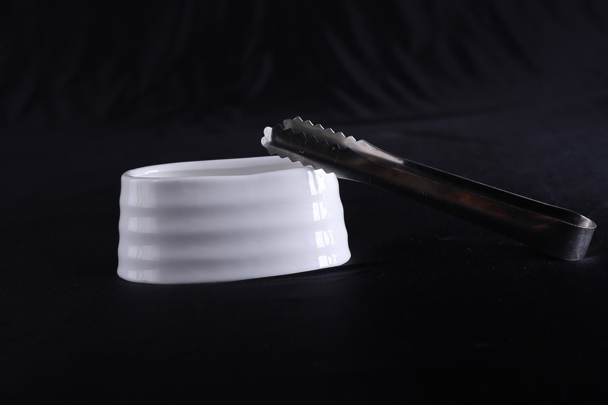 方糖碗和方糖夾